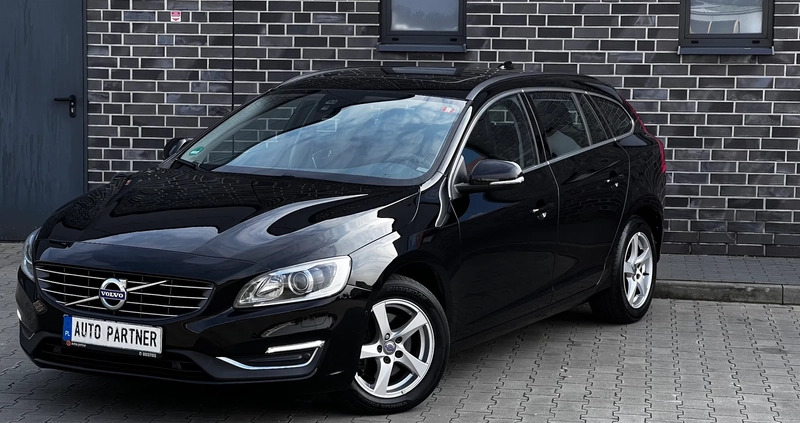 Volvo V60 cena 48500 przebieg: 178000, rok produkcji 2015 z Katowice małe 667